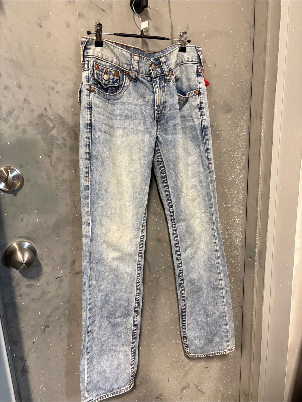 True Religion Light Wash Straight Leg Jeans with Signature Flap Pockets - Picture 11 of 13